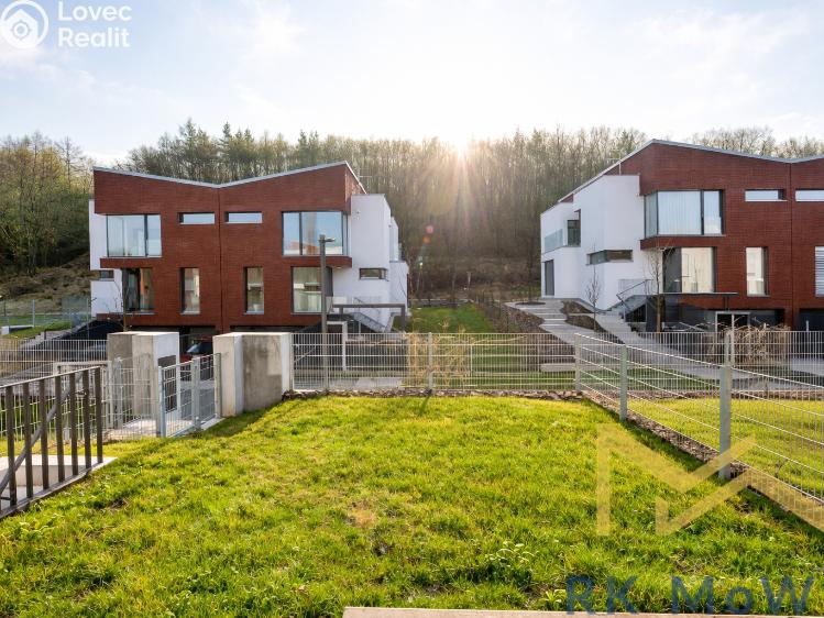 Pronájem rodinného domu Praha, V Šáreckém údolí č. 7