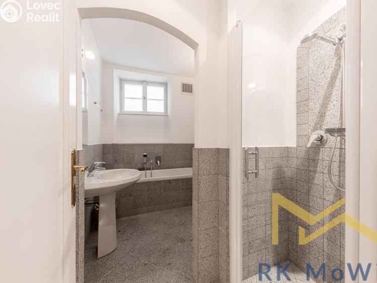 Rent apartment 2+1 Praha, Vlašská 361/5 č. 8