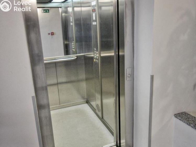 Pronájem bytu 1+KK Plzeň, U Borských kasáren č. 16