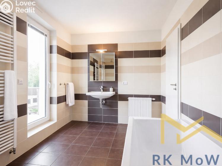 Pronájem rodinného domu Průhonice, Pod Valem II. č. 3