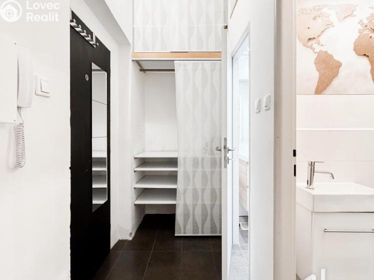 Sale apartment 2+KK Praha, Veleslavínská 199/40 č. 13