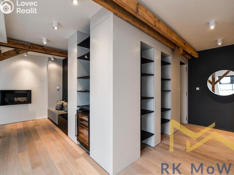 Pronájem bytu 3+KK Praha, náměstí Jiřího z Poděbrad č. 9