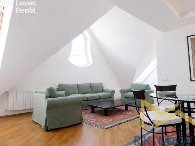 Pronájem bytu 3+1 Praha, Odborů č. 1