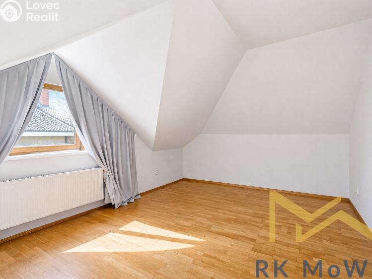 Pronájem rodinného domu Praha, Malý dvůr č. 6