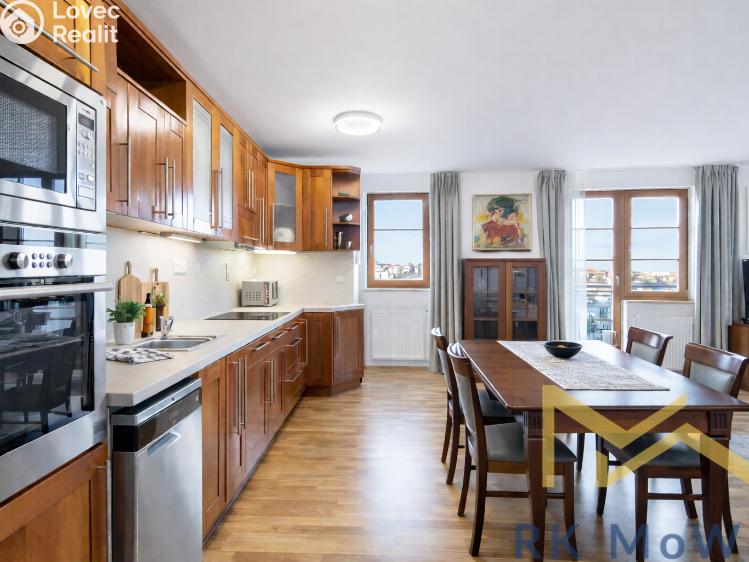 Rent apartment 3+KK Praha, Šlikova č. 2