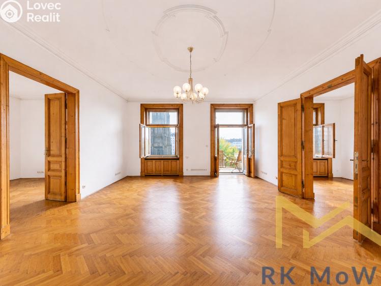 Pronájem bytu 6 a více Praha, Ibsenova č. 1