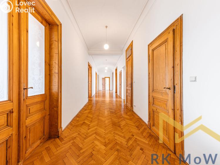 Pronájem bytu 6 a více Praha, Ibsenova č. 11