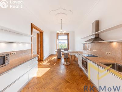 Pronájem bytu 6 a více Praha, Ibsenova č. 4