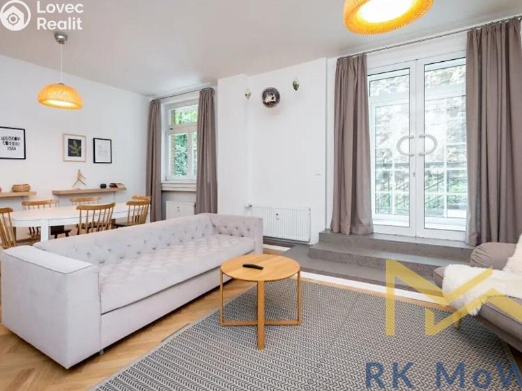 Pronájem bytu 2+KK Praha, Rošických 604/6 č. 1