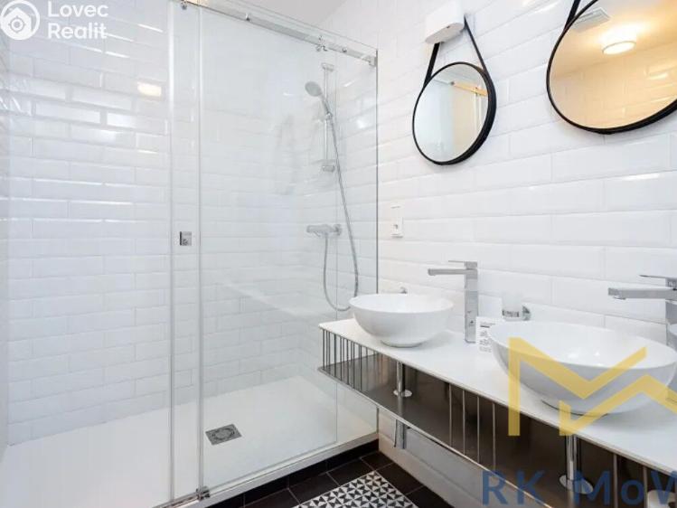 Pronájem bytu 2+KK Praha, Rošických 604/6 č. 4