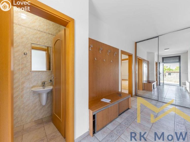 Pronájem rodinného domu Horoměřice, Do Oříšků č. 10