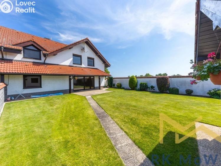 Pronájem rodinného domu Horoměřice, Do Oříšků č. 4