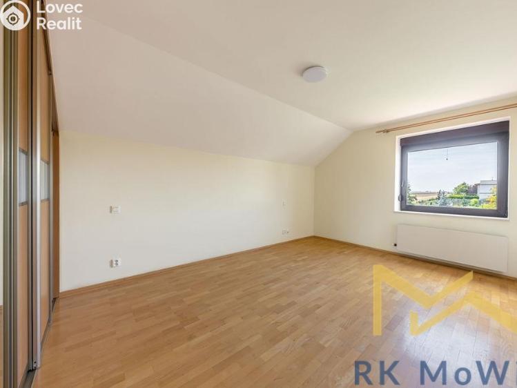 Pronájem rodinného domu Horoměřice, Do Oříšků č. 6