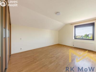 Pronájem rodinného domu Horoměřice, Do Oříšků č. 6