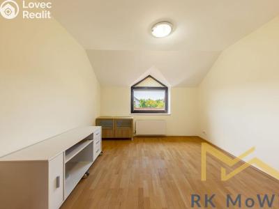 Rent family house Horoměřice, Do Oříšků č. 9