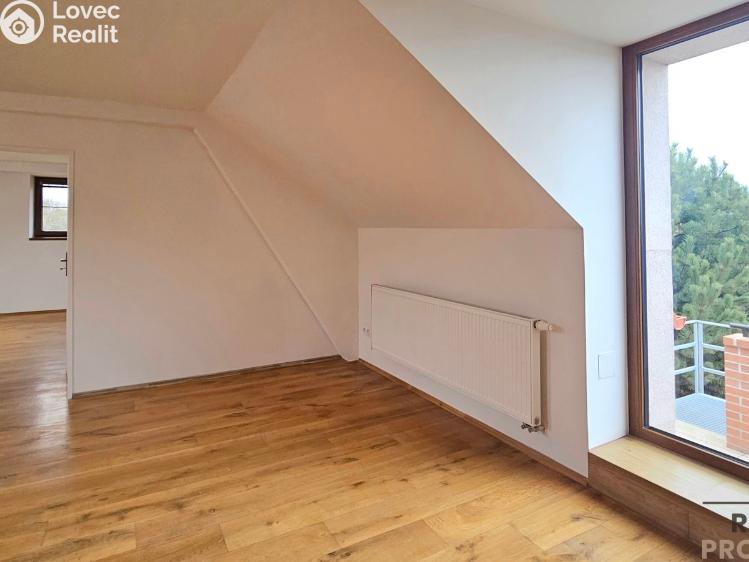 Rent apartment 2+1 Třebotov, Hlavní č. 3