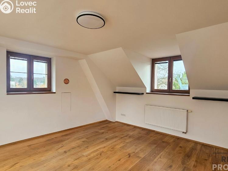Rent apartment 2+1 Třebotov, Hlavní č. 6