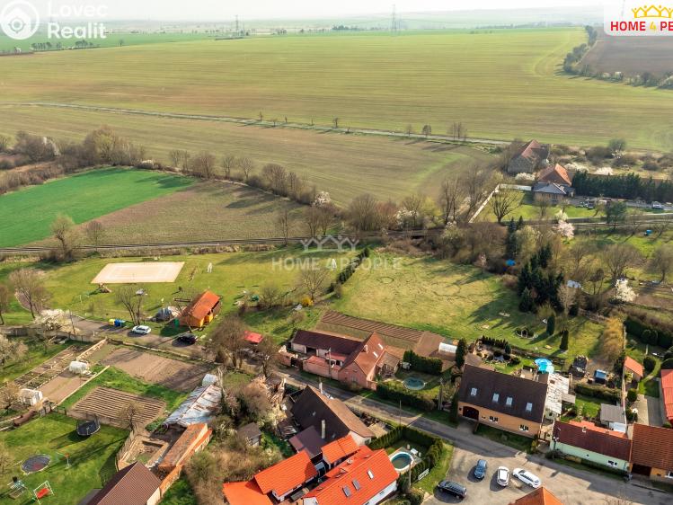 Prodej rodinného domu Zlonice č. 27