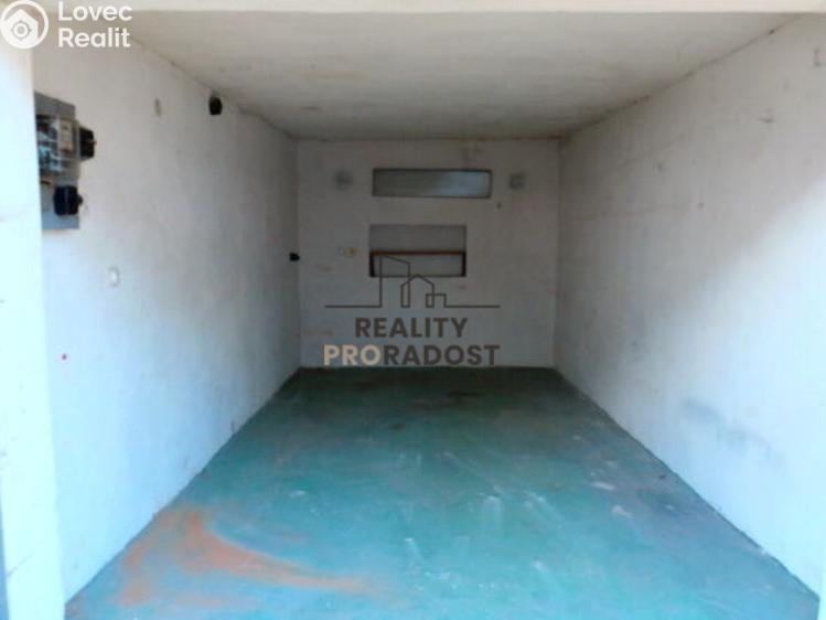 Pronájem garáže Znojmo, Pod Soudním vrchem č. 3