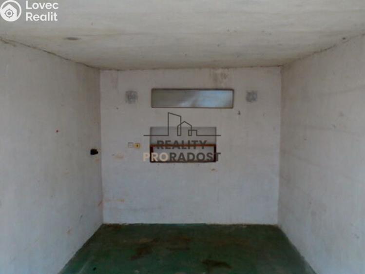 Pronájem garáže Znojmo, Pod Soudním vrchem č. 4