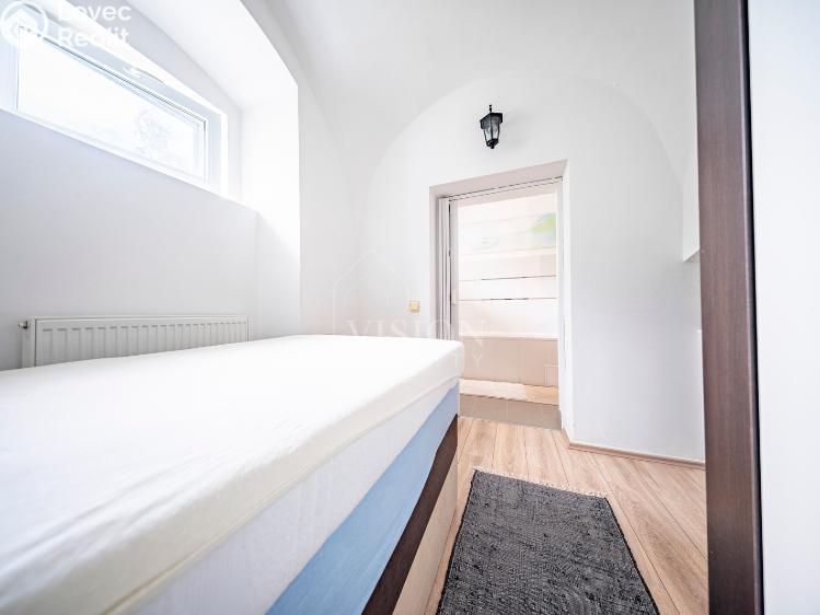 Prodej činžovního domu Všemyslice č. 6