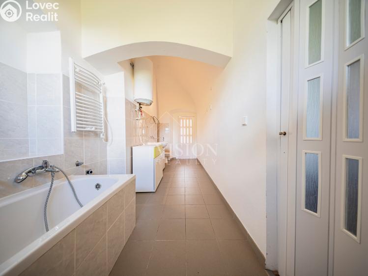 Prodej činžovního domu Všemyslice č. 23