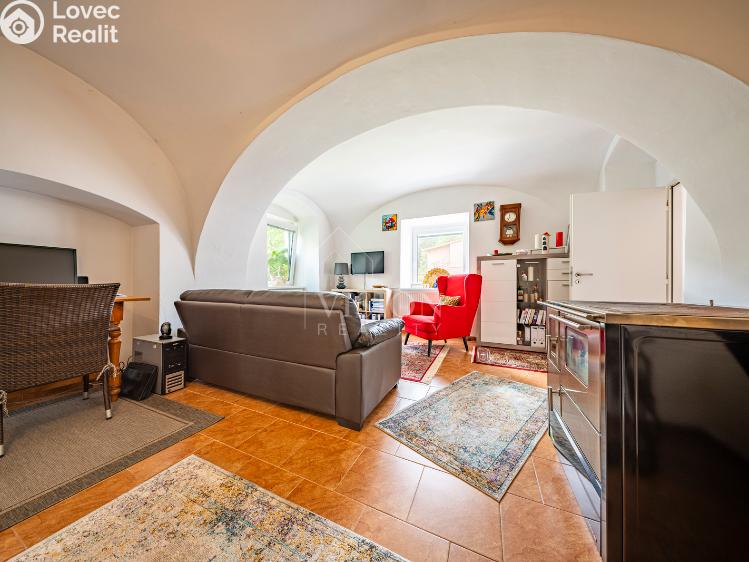 Prodej činžovního domu Všemyslice č. 27