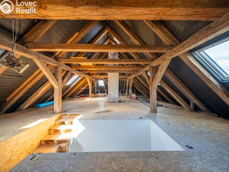 Prodej činžovního domu Všemyslice č. 34