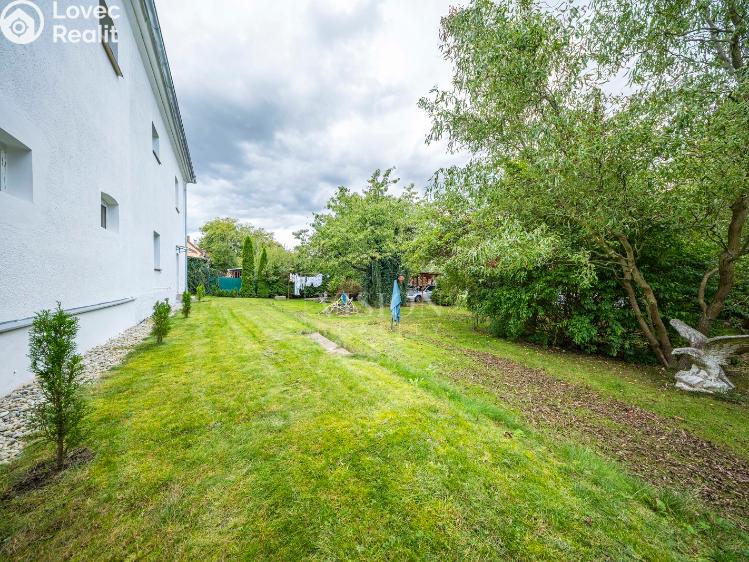 Prodej činžovního domu Všemyslice č. 38