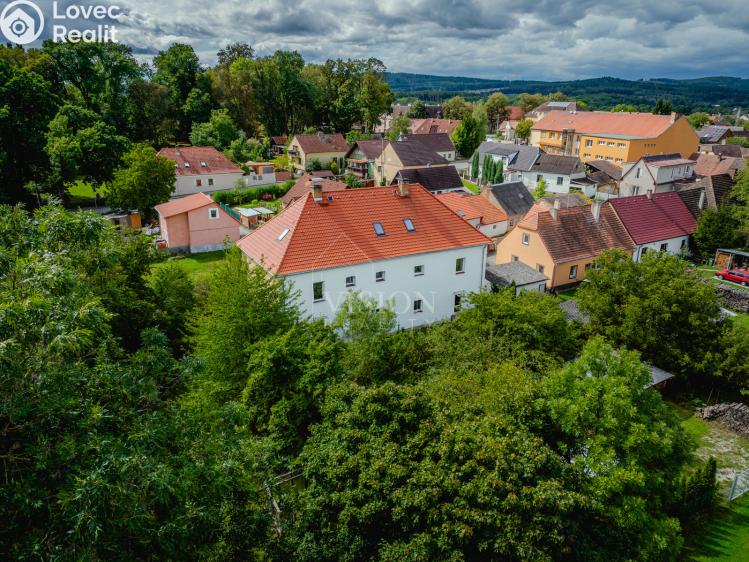 Prodej činžovního domu Všemyslice č. 42