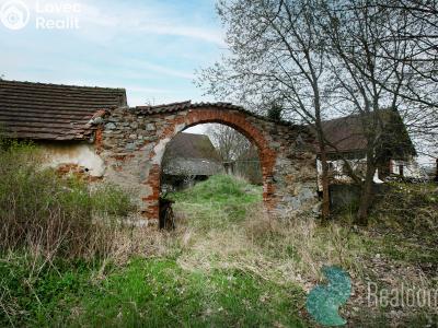 Sale farm Bečice č. 4