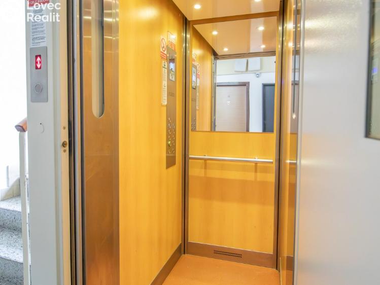 Prodej bytu 4+1 České Budějovice, N. Frýda 1245/10 č. 27