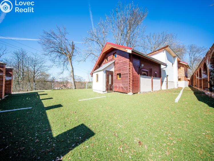 Prodej ubytovacího zařízení Mezno č. 1