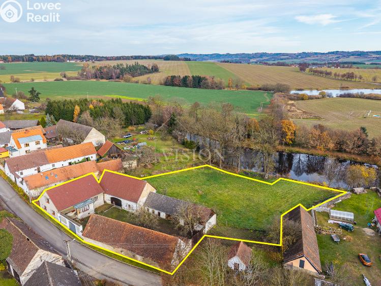 Sale farm Hlasivo č. 1