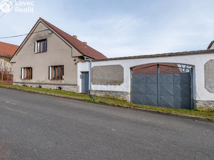 Sale farm Hlasivo č. 2