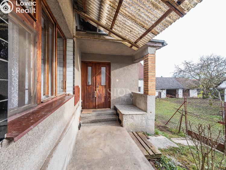 Sale farm Hlasivo č. 9