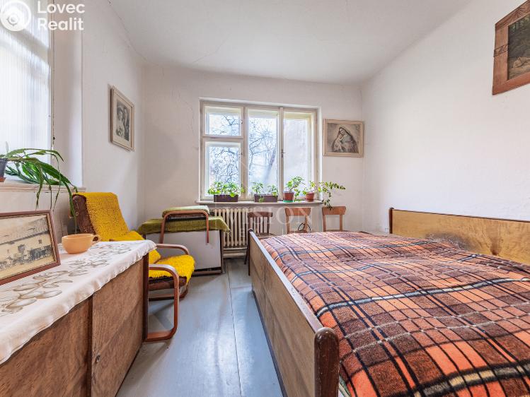 Sale farm Hlasivo č. 12