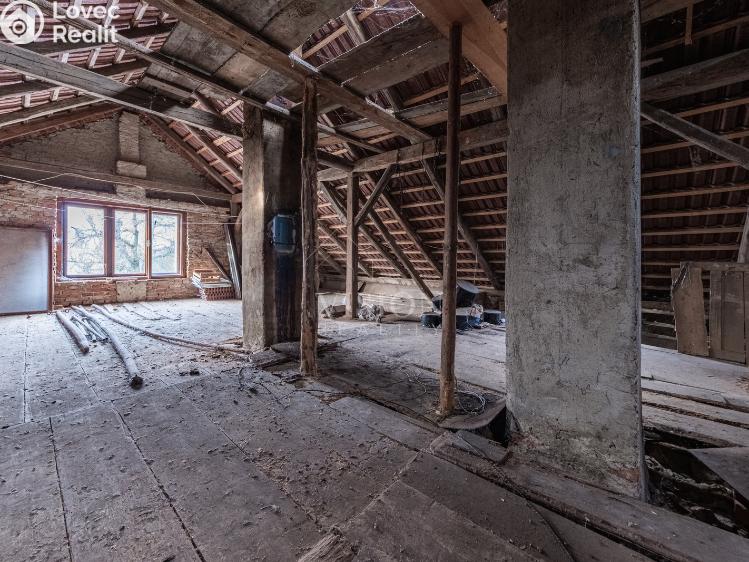 Sale farm Hlasivo č. 13