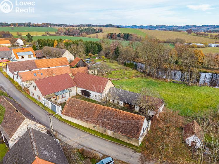 Sale farm Hlasivo č. 17