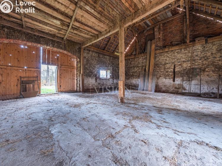 Sale farm Hlasivo č. 18