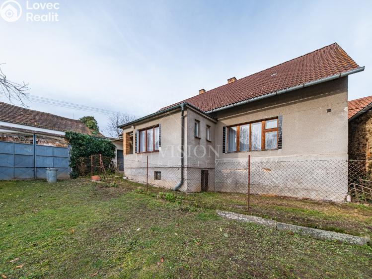 Sale farm Hlasivo č. 24