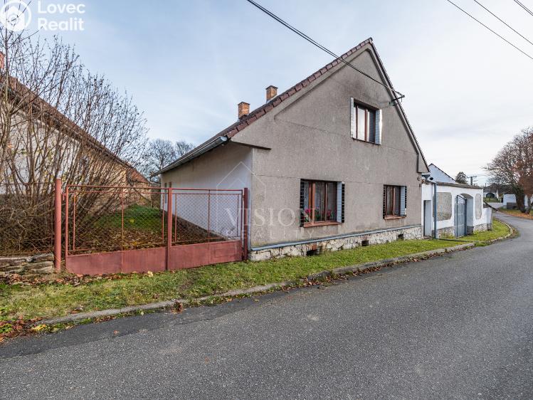 Sale farm Hlasivo č. 25