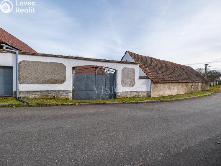 Sale farm Hlasivo č. 26