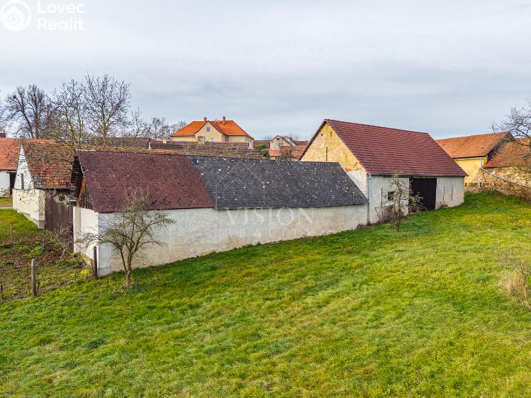 Sale farm Hlasivo č. 28