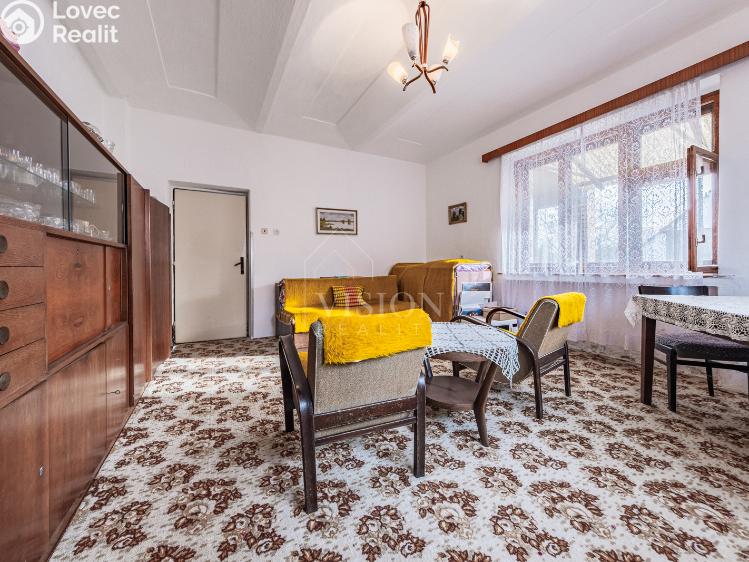 Sale farm Hlasivo č. 31