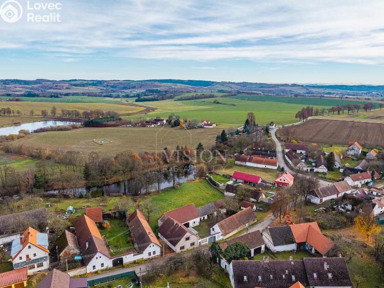 Sale farm Hlasivo č. 35