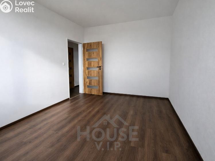 Prodej bytu 3+1 Praha, Lohniského č. 8