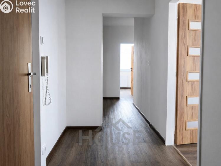 Prodej bytu 3+1 Praha, Lohniského č. 9