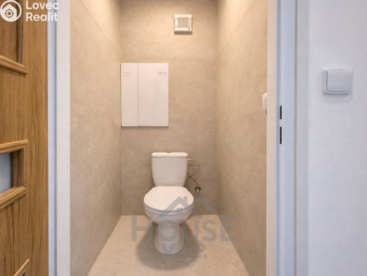 Prodej bytu 3+1 Praha, Lohniského č. 10