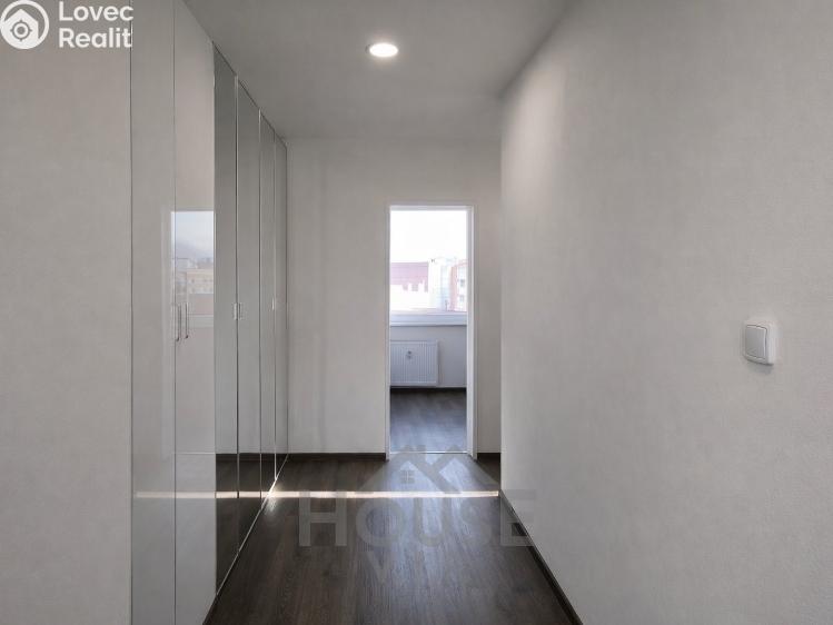 Prodej bytu 3+1 Praha, Lohniského č. 11